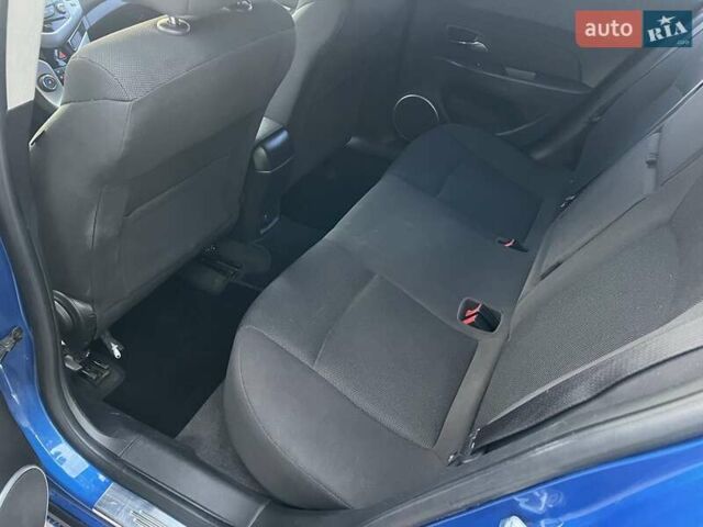 Синий Шевроле Круз, объемом двигателя 1.8 л и пробегом 127 тыс. км за 7500 $, фото 8 на Automoto.ua