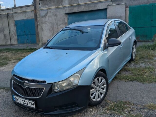 Синий Шевроле Круз, объемом двигателя 1.8 л и пробегом 335 тыс. км за 4397 $, фото 1 на Automoto.ua
