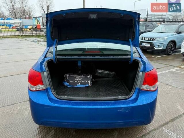 Синий Шевроле Круз, объемом двигателя 1.6 л и пробегом 155 тыс. км за 8700 $, фото 16 на Automoto.ua