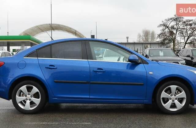 Синий Шевроле Круз, объемом двигателя 2 л и пробегом 160 тыс. км за 8999 $, фото 4 на Automoto.ua