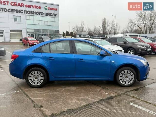 Синий Шевроле Круз, объемом двигателя 1.6 л и пробегом 155 тыс. км за 8700 $, фото 3 на Automoto.ua