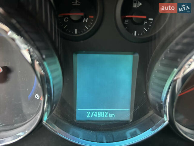 Синий Шевроле Круз, объемом двигателя 1.36 л и пробегом 280 тыс. км за 6500 $, фото 16 на Automoto.ua