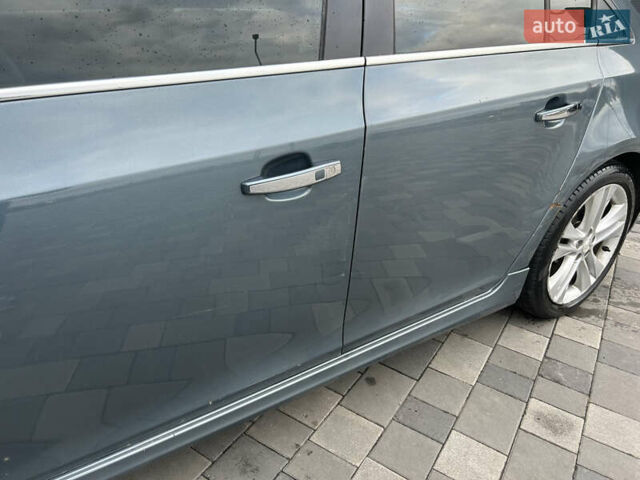 Синий Шевроле Круз, объемом двигателя 1.36 л и пробегом 280 тыс. км за 6500 $, фото 4 на Automoto.ua