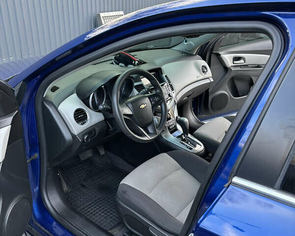 Синий Шевроле Круз, объемом двигателя 1.8 л и пробегом 153 тыс. км за 7300 $, фото 9 на Automoto.ua