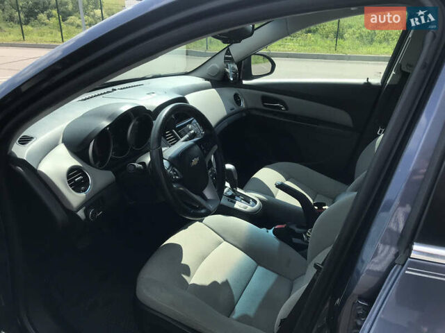 Синий Шевроле Круз, объемом двигателя 1.4 л и пробегом 230 тыс. км за 7500 $, фото 17 на Automoto.ua