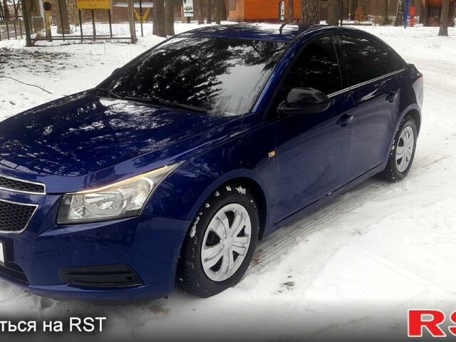 Синій Шевроле Круз, об'ємом двигуна 1.8 л та пробігом 261 тис. км за 7000 $, фото 1 на Automoto.ua