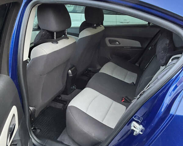 Синий Шевроле Круз, объемом двигателя 1.8 л и пробегом 153 тыс. км за 7300 $, фото 14 на Automoto.ua
