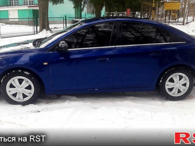 Синій Шевроле Круз, об'ємом двигуна 1.8 л та пробігом 261 тис. км за 7000 $, фото 2 на Automoto.ua