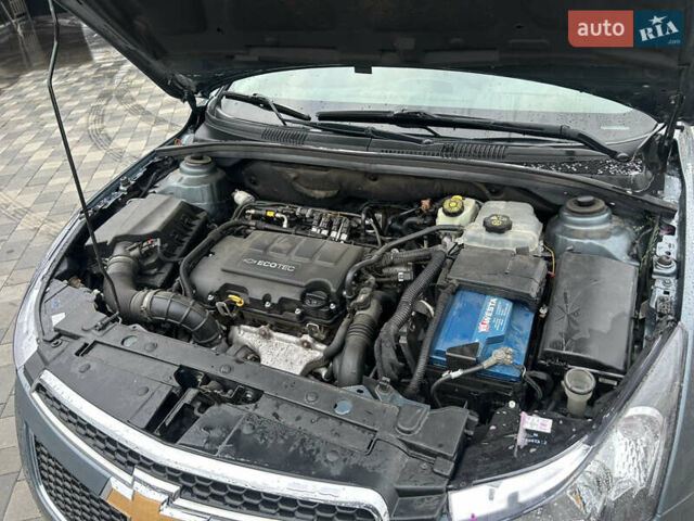 Синий Шевроле Круз, объемом двигателя 1.36 л и пробегом 280 тыс. км за 6500 $, фото 23 на Automoto.ua