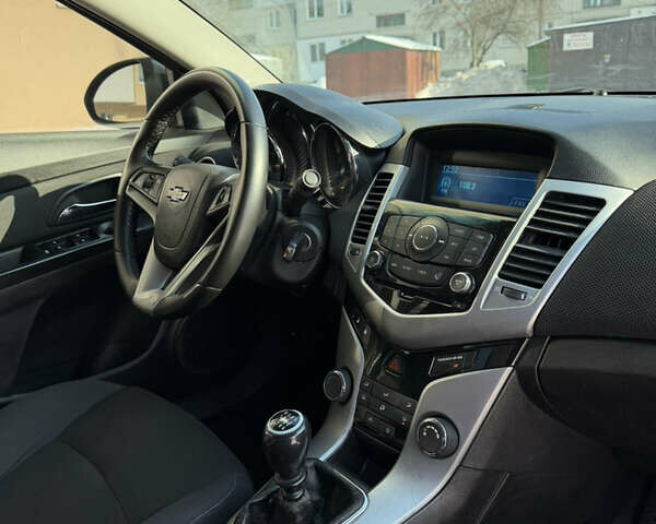 Синий Шевроле Круз, объемом двигателя 1.36 л и пробегом 213 тыс. км за 5350 $, фото 21 на Automoto.ua