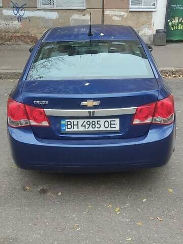 Синий Шевроле Круз, объемом двигателя 1.8 л и пробегом 240 тыс. км за 7500 $, фото 3 на Automoto.ua