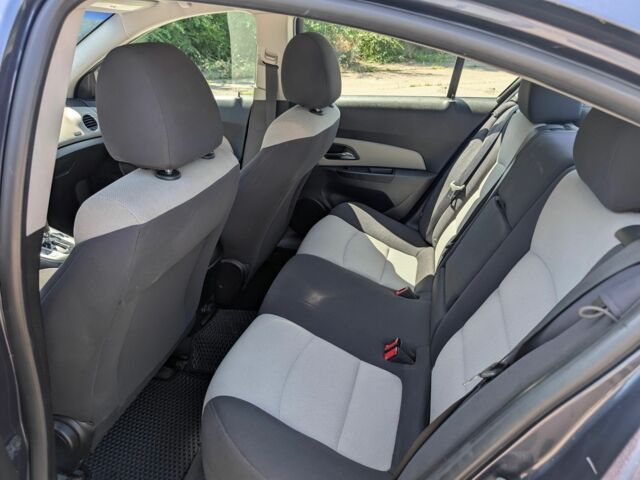 Синій Шевроле Круз, об'ємом двигуна 1.8 л та пробігом 213 тис. км за 6000 $, фото 17 на Automoto.ua