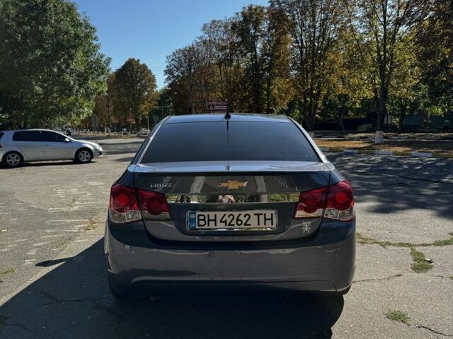 Синий Шевроле Круз, объемом двигателя 1.8 л и пробегом 200 тыс. км за 7200 $, фото 4 на Automoto.ua