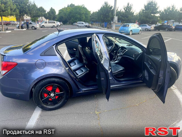 Синий Шевроле Круз, объемом двигателя 1.4 л и пробегом 228 тыс. км за 5500 $, фото 9 на Automoto.ua