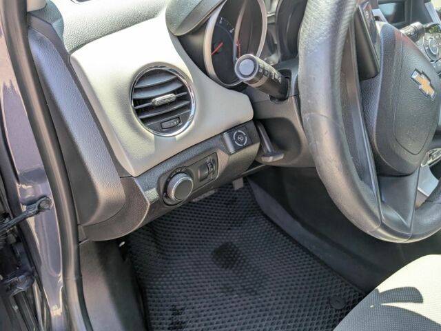 Синій Шевроле Круз, об'ємом двигуна 1.8 л та пробігом 213 тис. км за 6000 $, фото 18 на Automoto.ua