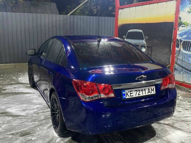 Синий Шевроле Круз, объемом двигателя 1.8 л и пробегом 330 тыс. км за 5800 $, фото 4 на Automoto.ua