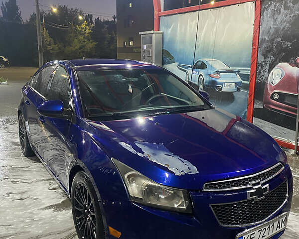 Синий Шевроле Круз, объемом двигателя 1.8 л и пробегом 330 тыс. км за 6000 $, фото 1 на Automoto.ua