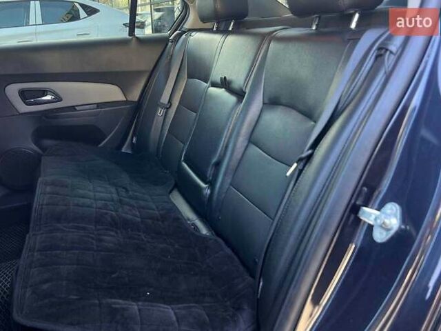 Синий Шевроле Круз, объемом двигателя 1.8 л и пробегом 125 тыс. км за 7500 $, фото 26 на Automoto.ua