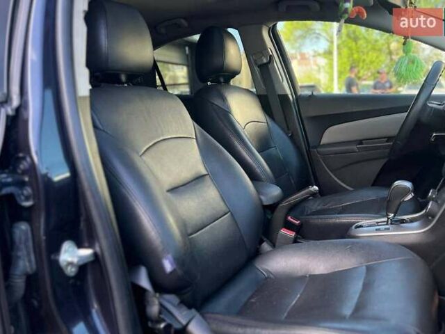 Синий Шевроле Круз, объемом двигателя 1.8 л и пробегом 125 тыс. км за 7500 $, фото 23 на Automoto.ua