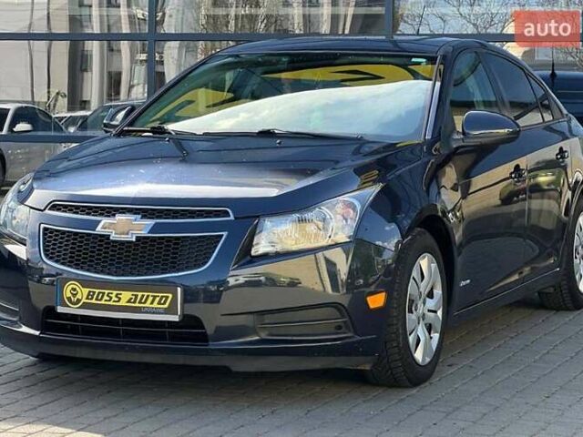 Синий Шевроле Круз, объемом двигателя 1.8 л и пробегом 125 тыс. км за 7500 $, фото 2 на Automoto.ua