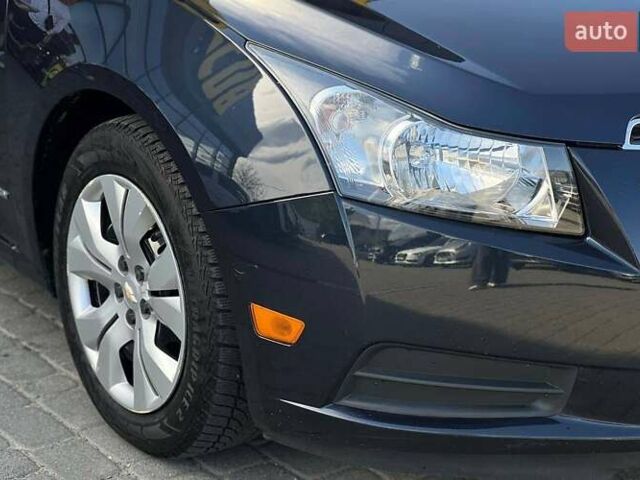 Синий Шевроле Круз, объемом двигателя 1.8 л и пробегом 125 тыс. км за 7500 $, фото 6 на Automoto.ua
