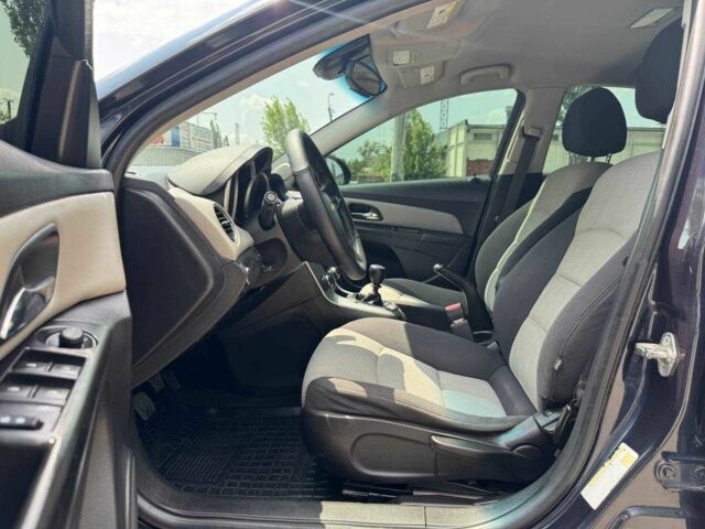 Синий Шевроле Круз, объемом двигателя 1.8 л и пробегом 136 тыс. км за 7200 $, фото 20 на Automoto.ua