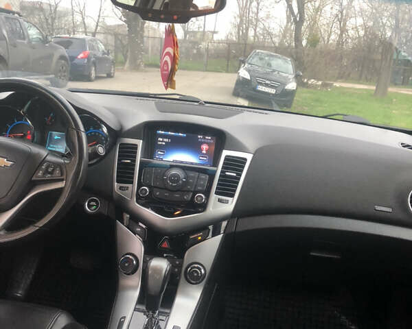 Синий Шевроле Круз, объемом двигателя 1.39 л и пробегом 218 тыс. км за 6500 $, фото 9 на Automoto.ua