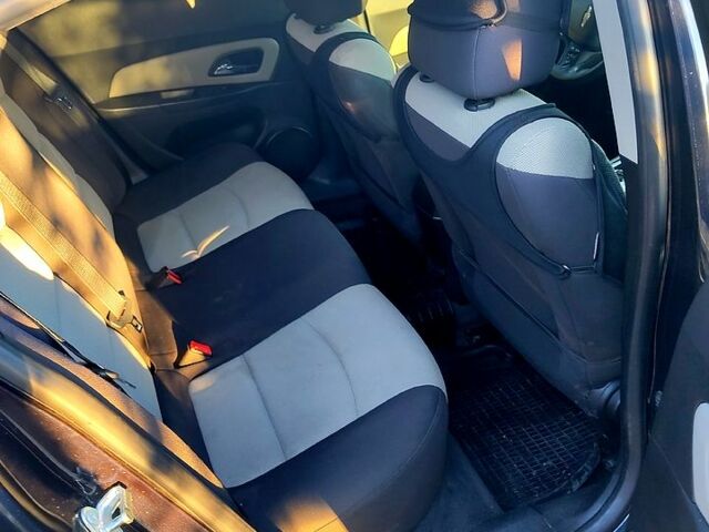 Синий Шевроле Круз, объемом двигателя 1.8 л и пробегом 192 тыс. км за 7500 $, фото 4 на Automoto.ua