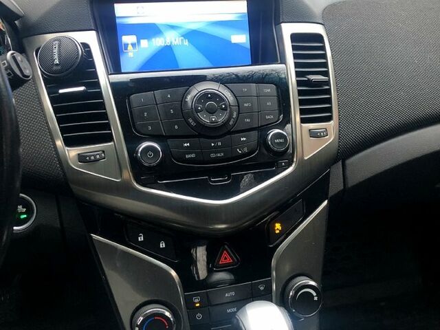 Синий Шевроле Круз, объемом двигателя 2 л и пробегом 293 тыс. км за 7500 $, фото 6 на Automoto.ua