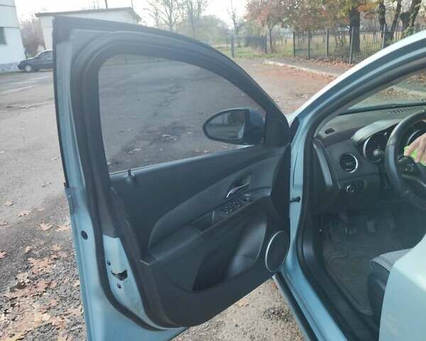 Синий Шевроле Круз, объемом двигателя 1.69 л и пробегом 212 тыс. км за 7500 $, фото 15 на Automoto.ua