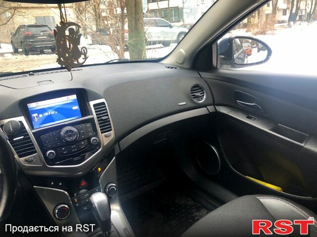 Синий Шевроле Круз, объемом двигателя 2 л и пробегом 293 тыс. км за 7500 $, фото 5 на Automoto.ua