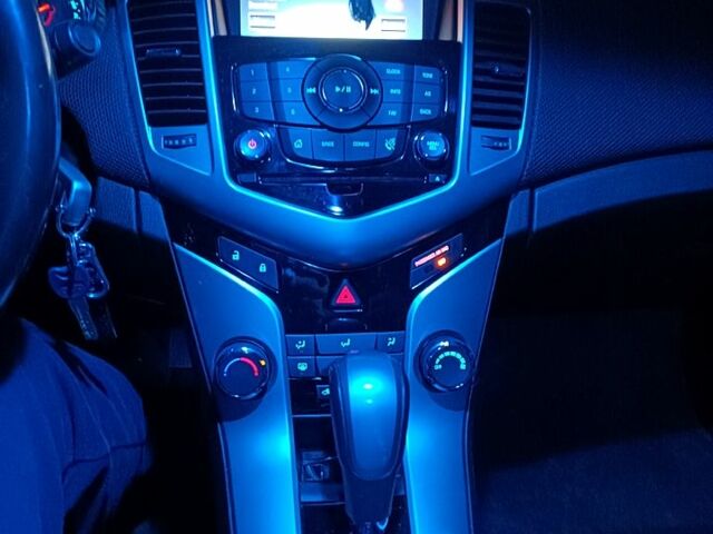 Зеленый Шевроле Круз, объемом двигателя 1.4 л и пробегом 177 тыс. км за 7500 $, фото 9 на Automoto.ua