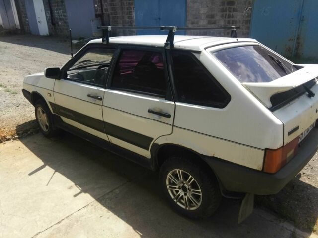 Белый Шевроле Другая, объемом двигателя 0 л и пробегом 200 тыс. км за 473 $, фото 2 на Automoto.ua