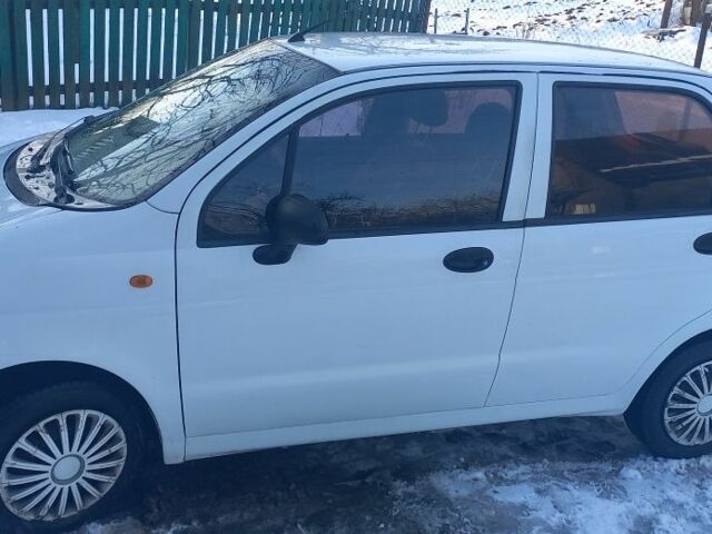 Білий Шевроле Інша, об'ємом двигуна 0.8 л та пробігом 143 тис. км за 2499 $, фото 1 на Automoto.ua