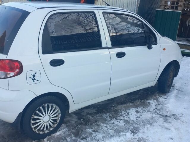 Білий Шевроле Інша, об'ємом двигуна 0.8 л та пробігом 143 тис. км за 2499 $, фото 2 на Automoto.ua