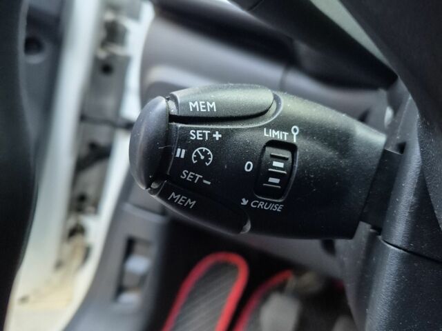 Білий Шевроле Інша, об'ємом двигуна 1.6 л та пробігом 93 тис. км за 9950 $, фото 6 на Automoto.ua