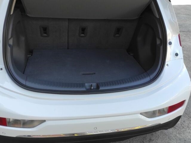 Белый Шевроле Другая, объемом двигателя 0 л и пробегом 90 тыс. км за 17000 $, фото 1 на Automoto.ua