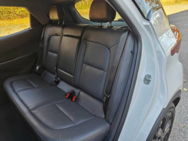 Белый Шевроле Другая, объемом двигателя 0 л и пробегом 30 тыс. км за 13000 $, фото 13 на Automoto.ua