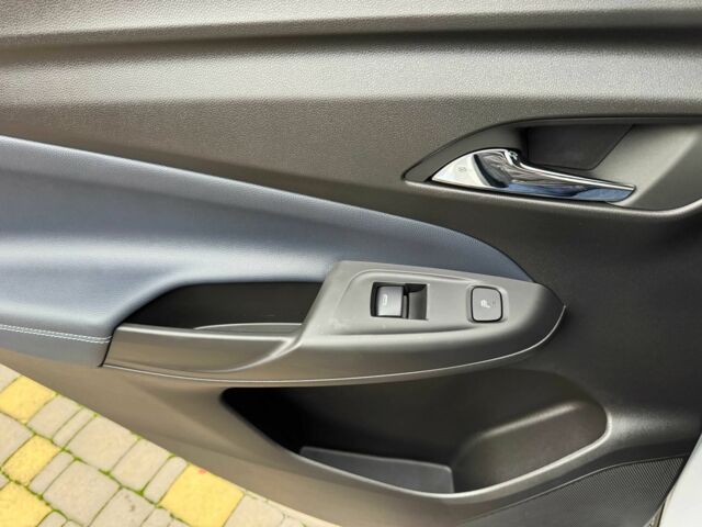 Білий Шевроле Інша, об'ємом двигуна 0 л та пробігом 18 тис. км за 22300 $, фото 16 на Automoto.ua