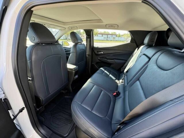 Белый Шевроле Другая, объемом двигателя 0 л и пробегом 17 тыс. км за 9990 $, фото 12 на Automoto.ua