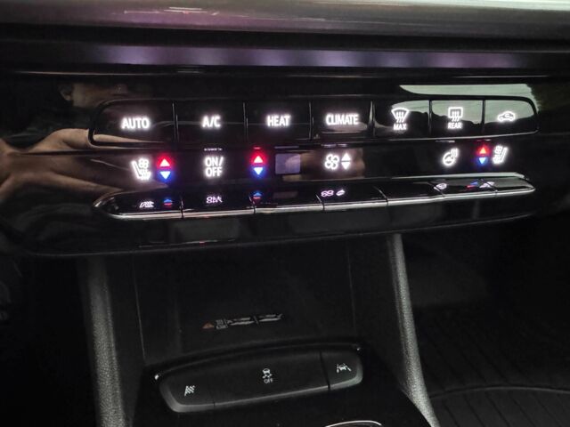 Білий Шевроле Інша, об'ємом двигуна 0 л та пробігом 18 тис. км за 22300 $, фото 9 на Automoto.ua