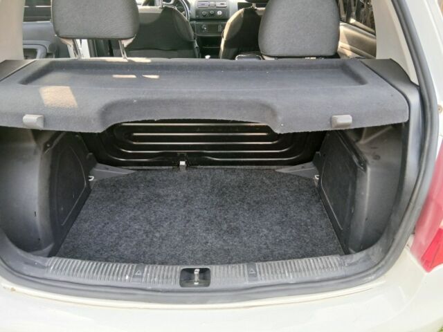 Белый Шевроле Другая, объемом двигателя 1.2 л и пробегом 217 тыс. км за 4800 $, фото 6 на Automoto.ua