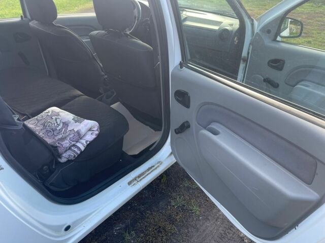 Білий Шевроле Інша, об'ємом двигуна 1.4 л та пробігом 520 тис. км за 4200 $, фото 7 на Automoto.ua