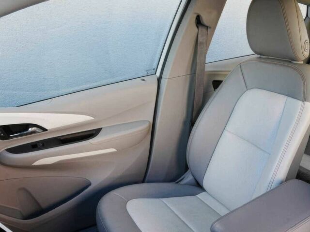 Белый Шевроле Другая, объемом двигателя 0 л и пробегом 50 тыс. км за 11000 $, фото 10 на Automoto.ua