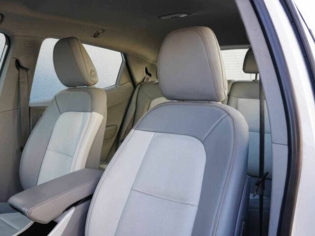 Белый Шевроле Другая, объемом двигателя 0 л и пробегом 50 тыс. км за 11000 $, фото 7 на Automoto.ua