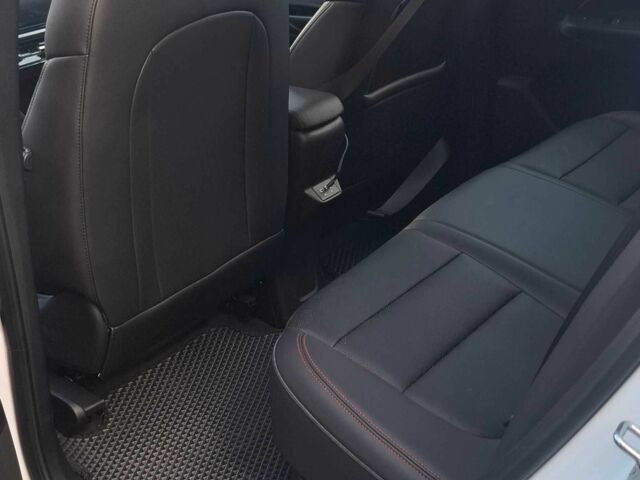 Белый Шевроле Другая, объемом двигателя 0 л и пробегом 7 тыс. км за 23800 $, фото 17 на Automoto.ua