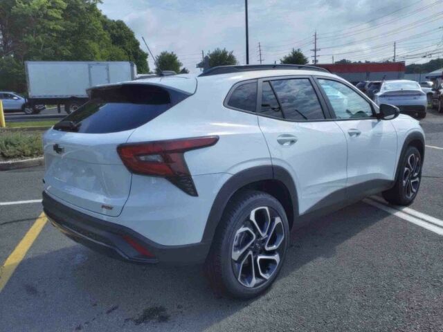 Білий Шевроле Інша, об'ємом двигуна 1.2 л та пробігом 8 тис. км за 10000 $, фото 5 на Automoto.ua