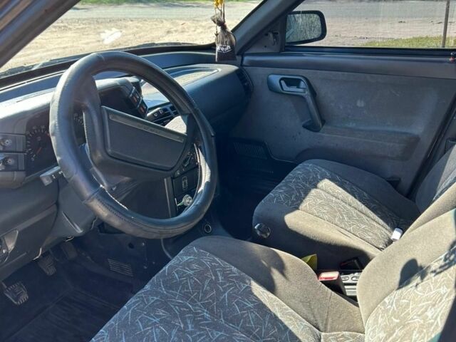 Черный Шевроле Другая, объемом двигателя 1.5 л и пробегом 230 тыс. км за 1250 $, фото 2 на Automoto.ua