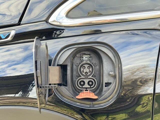 Черный Шевроле Другая, объемом двигателя 0 л и пробегом 166 тыс. км за 15000 $, фото 14 на Automoto.ua