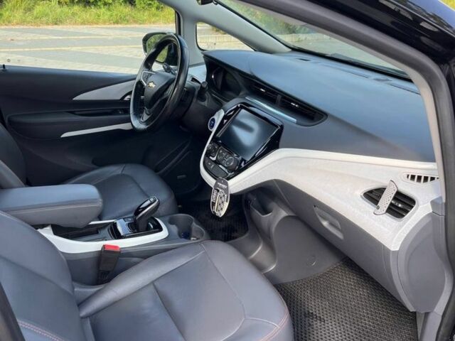 Черный Шевроле Другая, объемом двигателя 0 л и пробегом 98 тыс. км за 17500 $, фото 2 на Automoto.ua